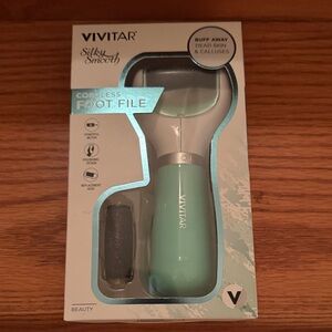 New In Box Vivitar Silky Smooth Cordless Foot File Green With Replacement Head